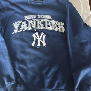 New York Yankees Blue Sweatshirt